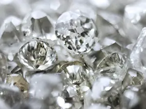 Diamond Production Prints: Many valuable diamonds, some rough