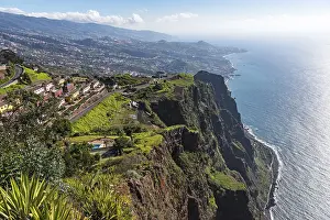 Coastal Region Photography Prints: View from the viewing platform to the steep coast