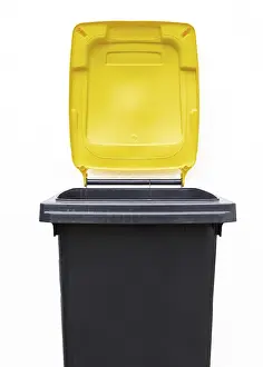 Environmental Pollution Prevention Prints: Waste bin for plastic