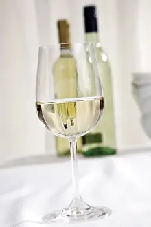 Alcoholic Drinks Prints: White wine