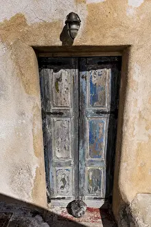 Whitewashed Architecture In Santorini Prints: Whitewashed architecture in Pyrgos