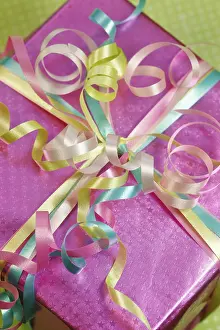 Birthday Gift Ideas Prints: Wrapped present