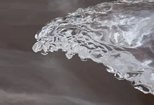 Frozen River Scene Prints: IJs, Ice