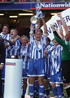 Past seasons/celebration/danny cullip lifts play off trophy milennium Past seasons/celebration/danny cullip lifts play off trophy milennium