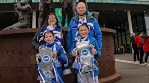 Images Dated 6th April 2019: Emirates FA Cup Semi-Final: Manchester City vs. Brighton & Hove Albion Showdown at Wembley Stadium
